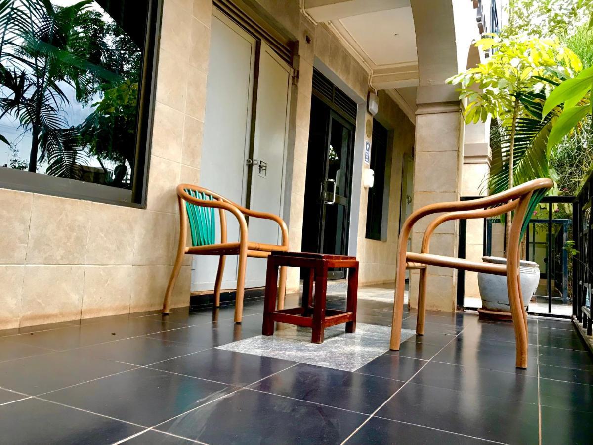 Capernaum Hotels Kyambogo  Luaran gambar