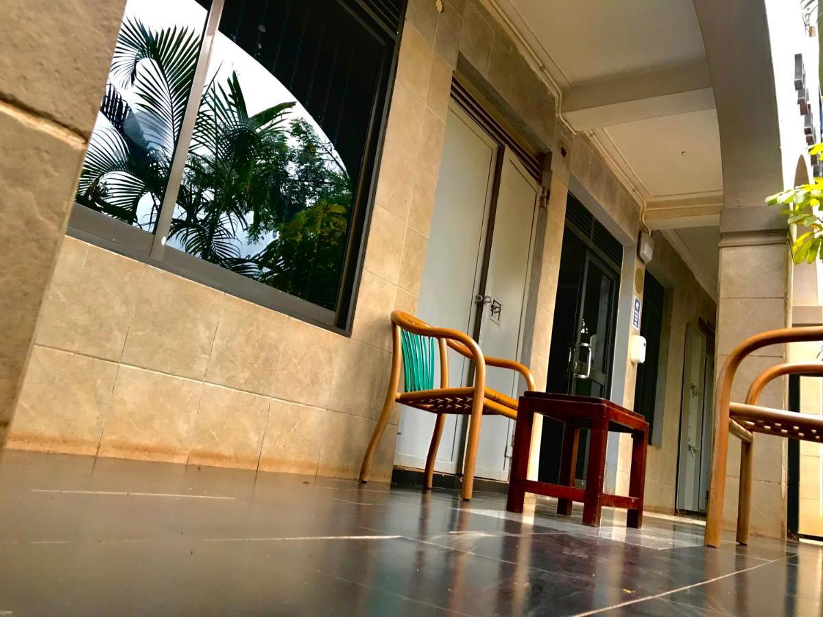 Capernaum Hotels Kyambogo  Luaran gambar