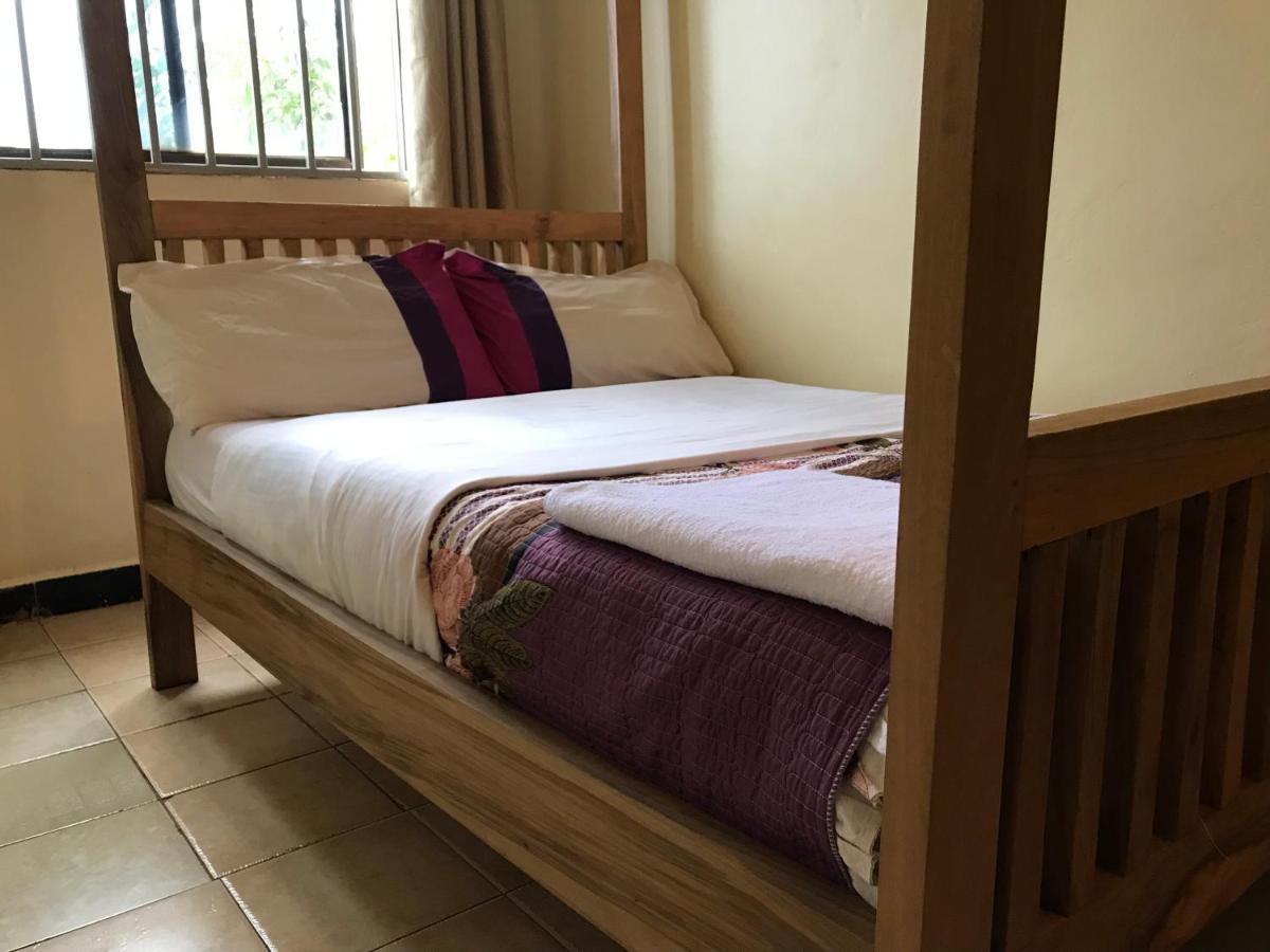 Capernaum Hotels Kyambogo  Luaran gambar